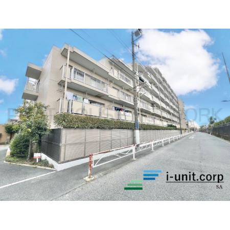 駅徒歩９分の好立地です。