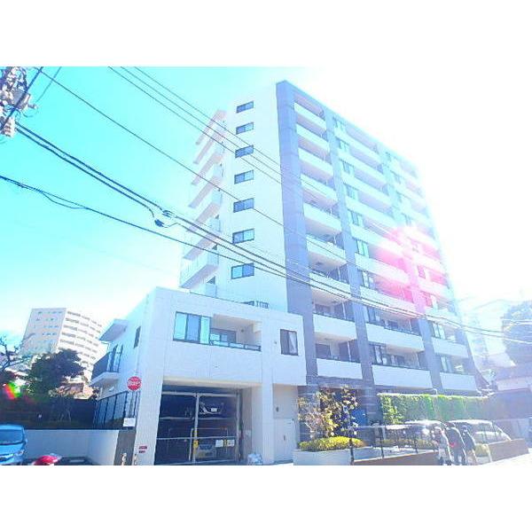 市川駅まで徒歩4分です。