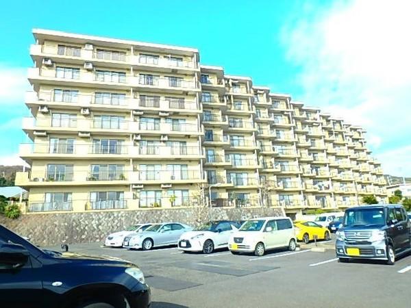 陽の光が窓から差し込みます。