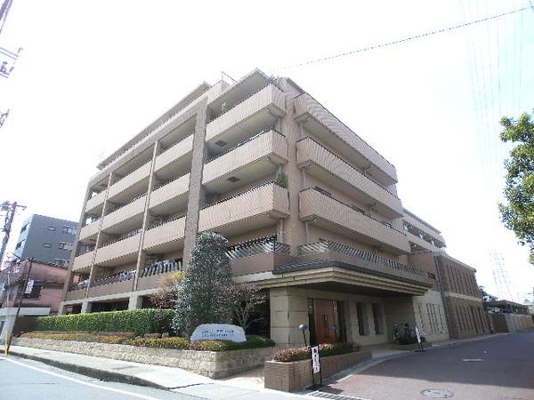 下総中山駅徒歩6分で通勤・通学に便利です