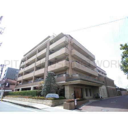 下総中山駅徒歩6分で通勤・通学に便利です