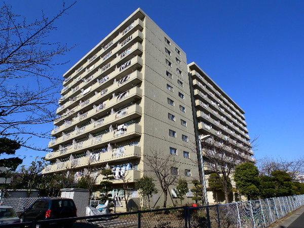 南東向きで陽当り良好です。