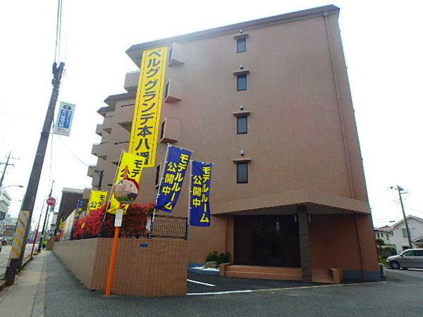 南向き角部屋につき陽当り良好です。