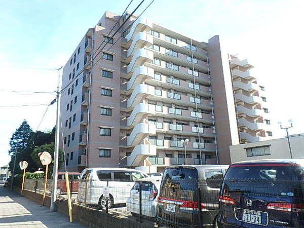 10階建てマンション外観です。