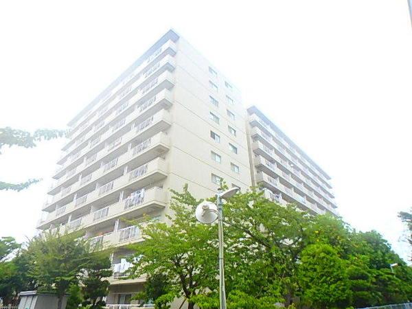 下総中山駅から徒歩5分通勤通学便利です。