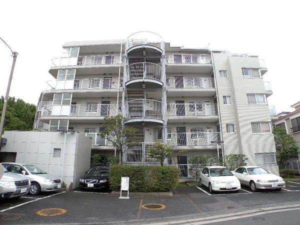 原木中山駅徒歩5分で通勤・通学に便利です