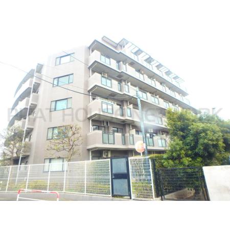 南西向きにつき陽当り良好で洗濯物もよく乾