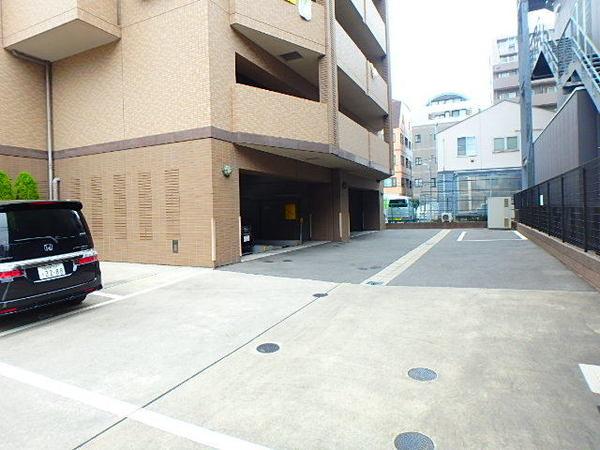 ローズガーデン南行徳セントマーク 駐車場