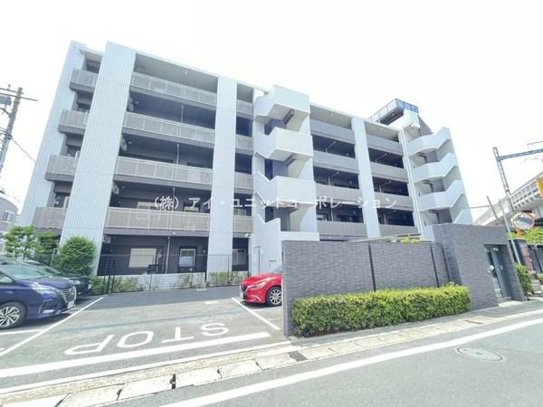 東京メトロ東西線「浦安」駅徒歩5分です。