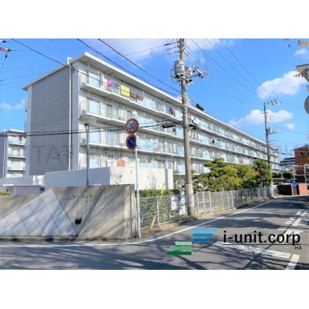 総武線『船橋』駅より徒歩10分です。