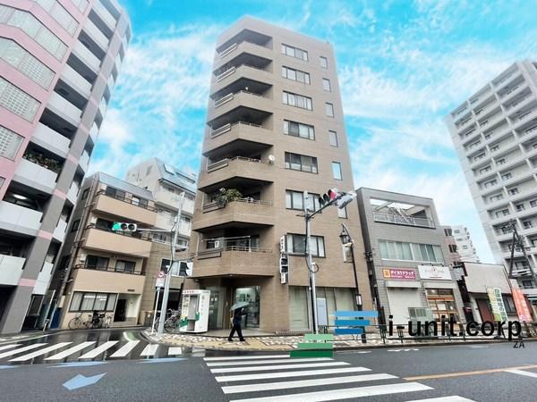 JR総武線「新小岩」駅より徒歩8分です。