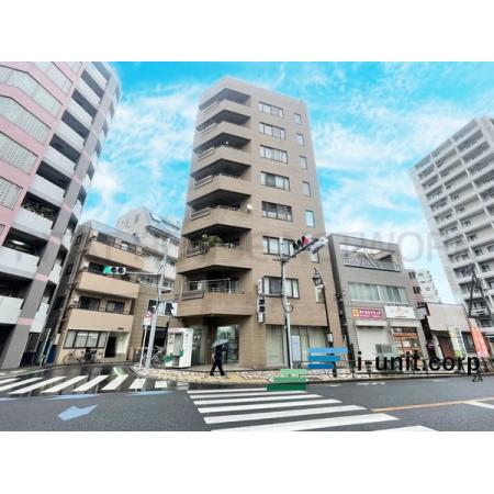 JR総武線「新小岩」駅より徒歩8分です。