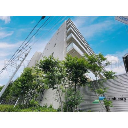 本物件は北総線「秋山」駅から徒歩2分の好
