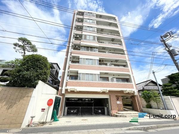 総武線「市川」駅徒歩6分の好立地です。