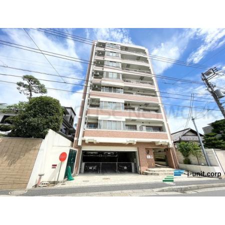 総武線「市川」駅徒歩6分の好立地です。