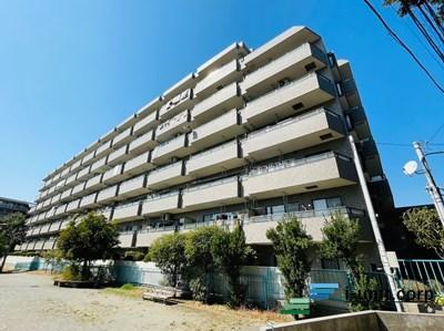 JR総武線「幕張」駅より徒歩14分です。