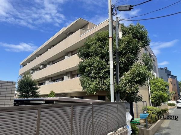 総武線「下総中山」駅より徒歩8分です。