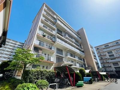 本物件は閑静な住宅街に位置しています。落