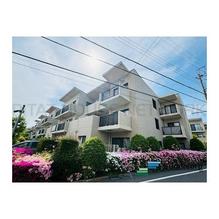 本物件は閑静な住宅街に位置しています。落