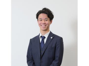 スタッフのサムネイル