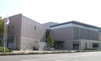 諫早市立諌早図書館：670m