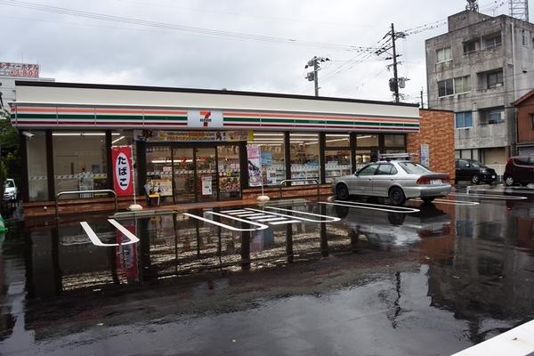 セブンイレブン諫早上町店：345m