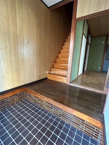 尾首アパート（2） 玄関