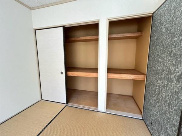 ヴィラコート西岡I（201） 収納