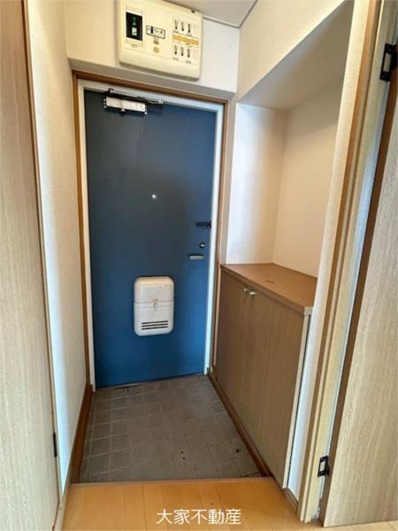 PrimaVista（301） 玄関