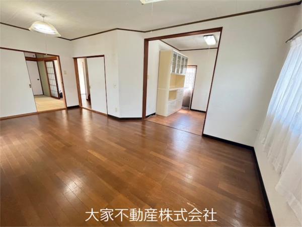 諫早市栄田町一戸建 リビング