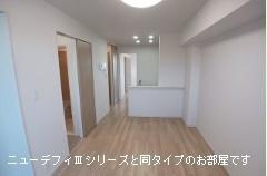 フラワーハイツ壱番館（302） リビング