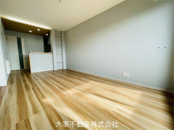 Prezia栄田（102） リビング