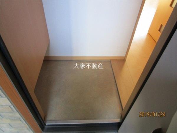 ルーチェ・シュウ　B棟（102） 玄関