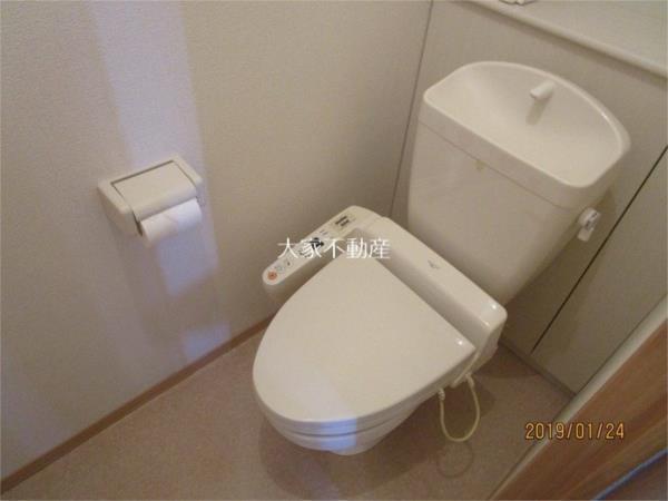 ルーチェ・シュウ　B棟（102） トイレ