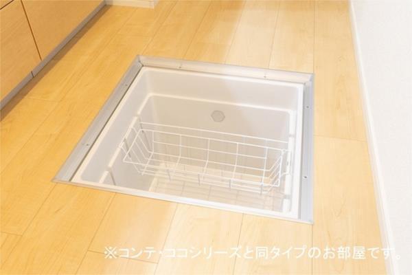 パークサイド　クレハ　III（102） 収納