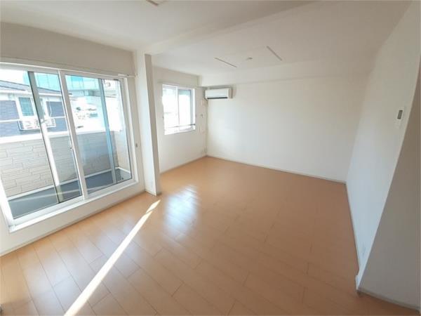 リヴァー　サイド　フラット　I（203） リビング
