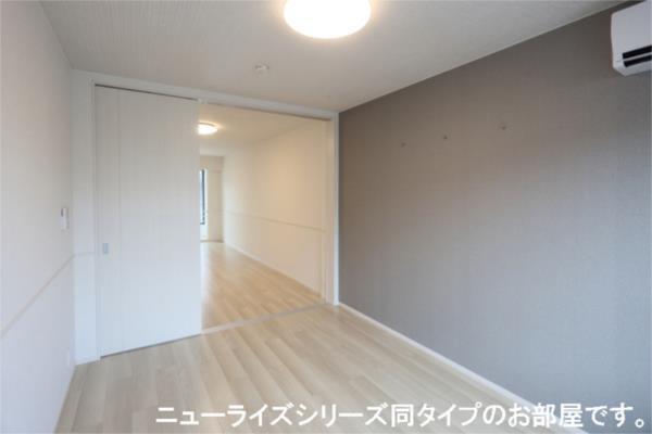 パラディ　久山参番館（102） リビング