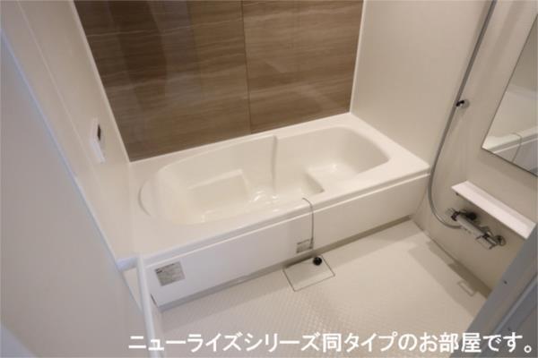 パラディ　久山弐番館（102） バス／シャワー