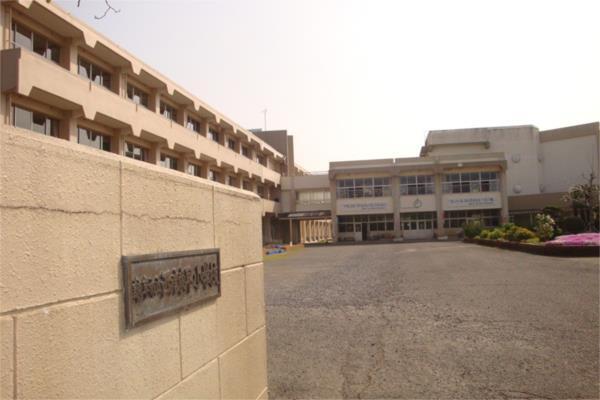諫早市立西諫早中学校：474m