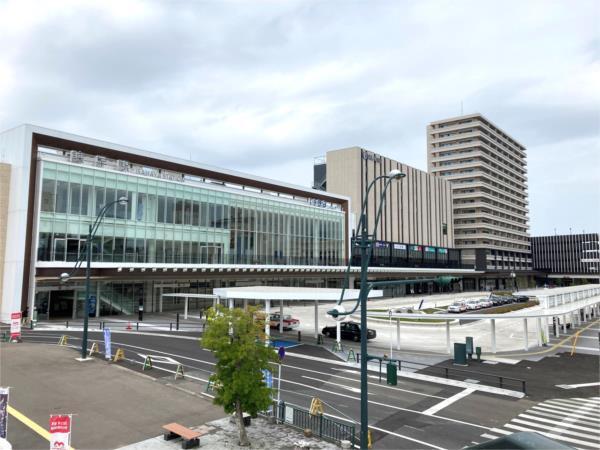諫早駅：786m