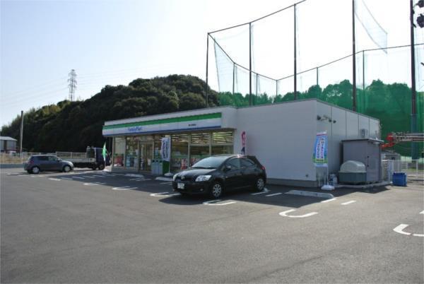 ﾌｧﾐﾘｰﾏｰﾄ 諫早貝津町店：1141m