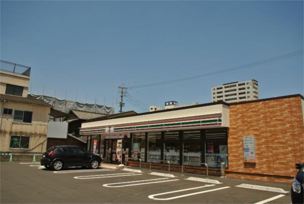 ｾﾌﾞﾝｲﾚﾌﾞﾝ 諫早上町店：438m