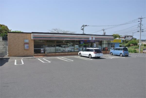ｾﾌﾞﾝｲﾚﾌﾞﾝ 大村須田ﾉ木町店：335m