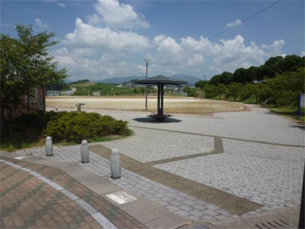 イオンタウン諫早西部台：925m