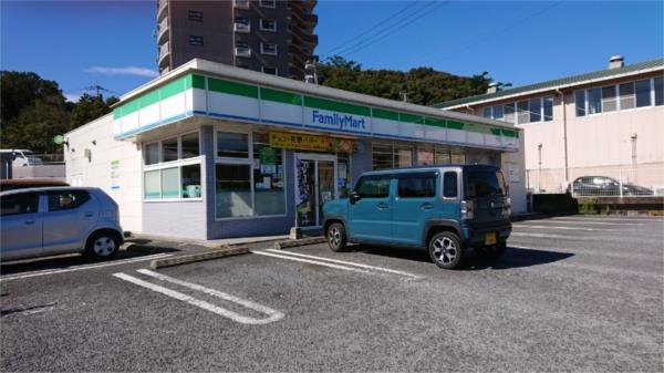 ﾌｧﾐﾘｰﾏｰﾄ 諫早栄田店：744m