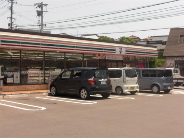 ｾﾌﾞﾝｲﾚﾌﾞﾝ 諫早ﾊﾞｲﾊﾟｽ店：667m