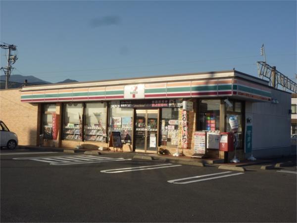 ｾﾌﾞﾝｲﾚﾌﾞﾝ 高来湯江店：761m