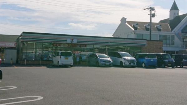 ｾﾌﾞﾝｲﾚﾌﾞﾝ 諫早小川町店：557m