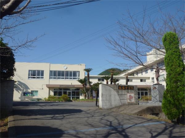 諫早市立飯盛中学校：1113m