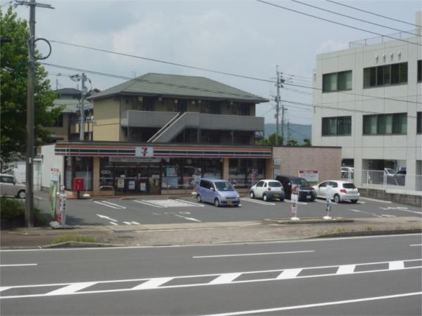 ｾﾌﾞﾝｲﾚﾌﾞﾝ 諫早久山台店：269m